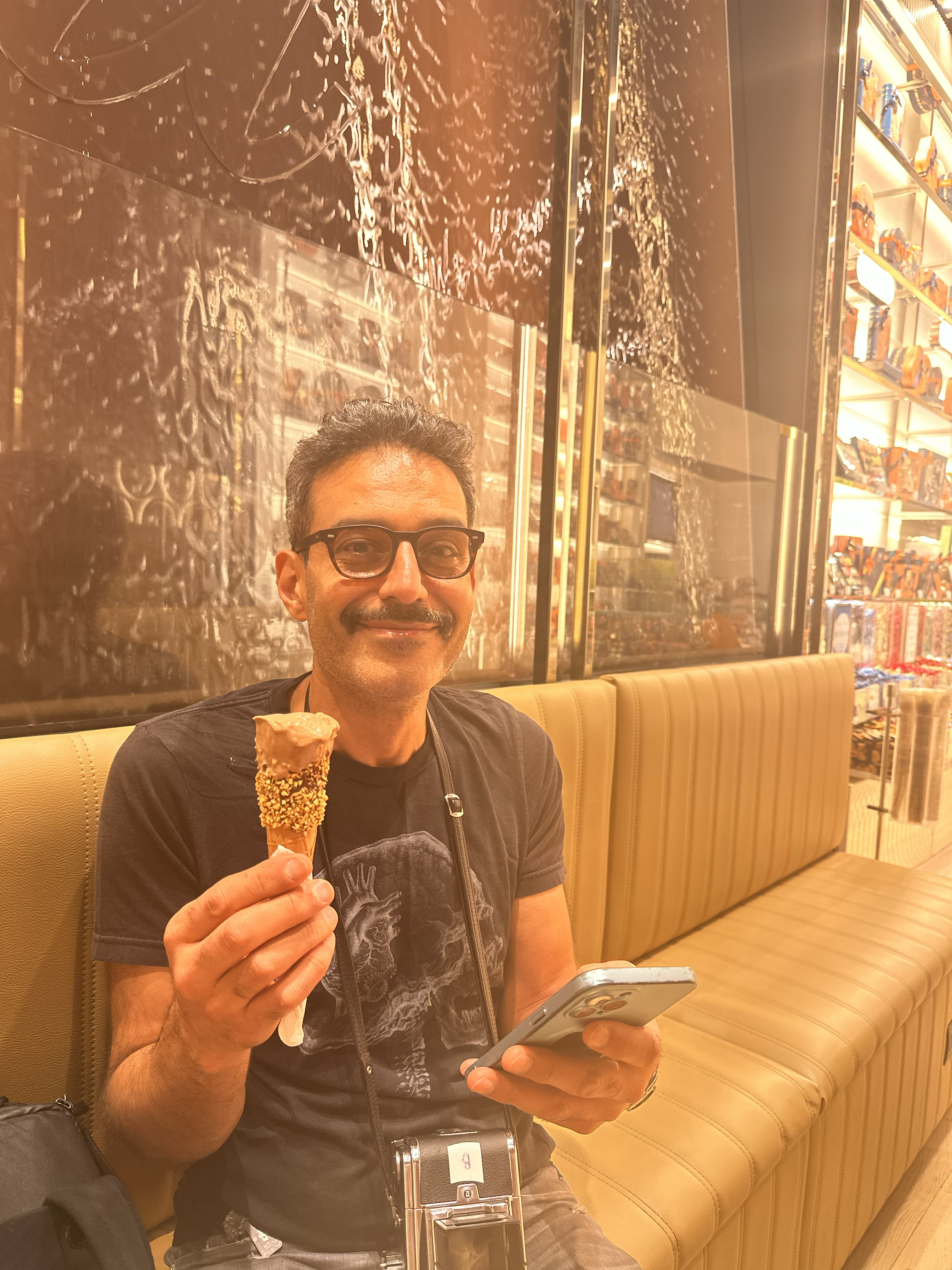 X.com/MoHawagri @Venchi