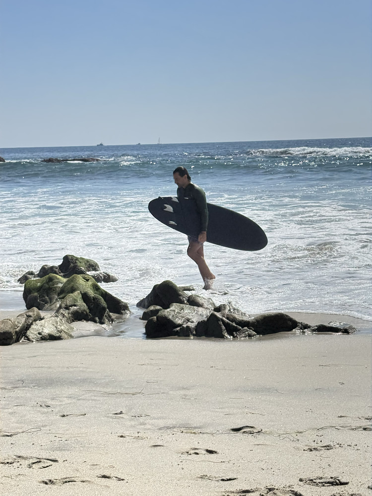 Pearl street surfer 