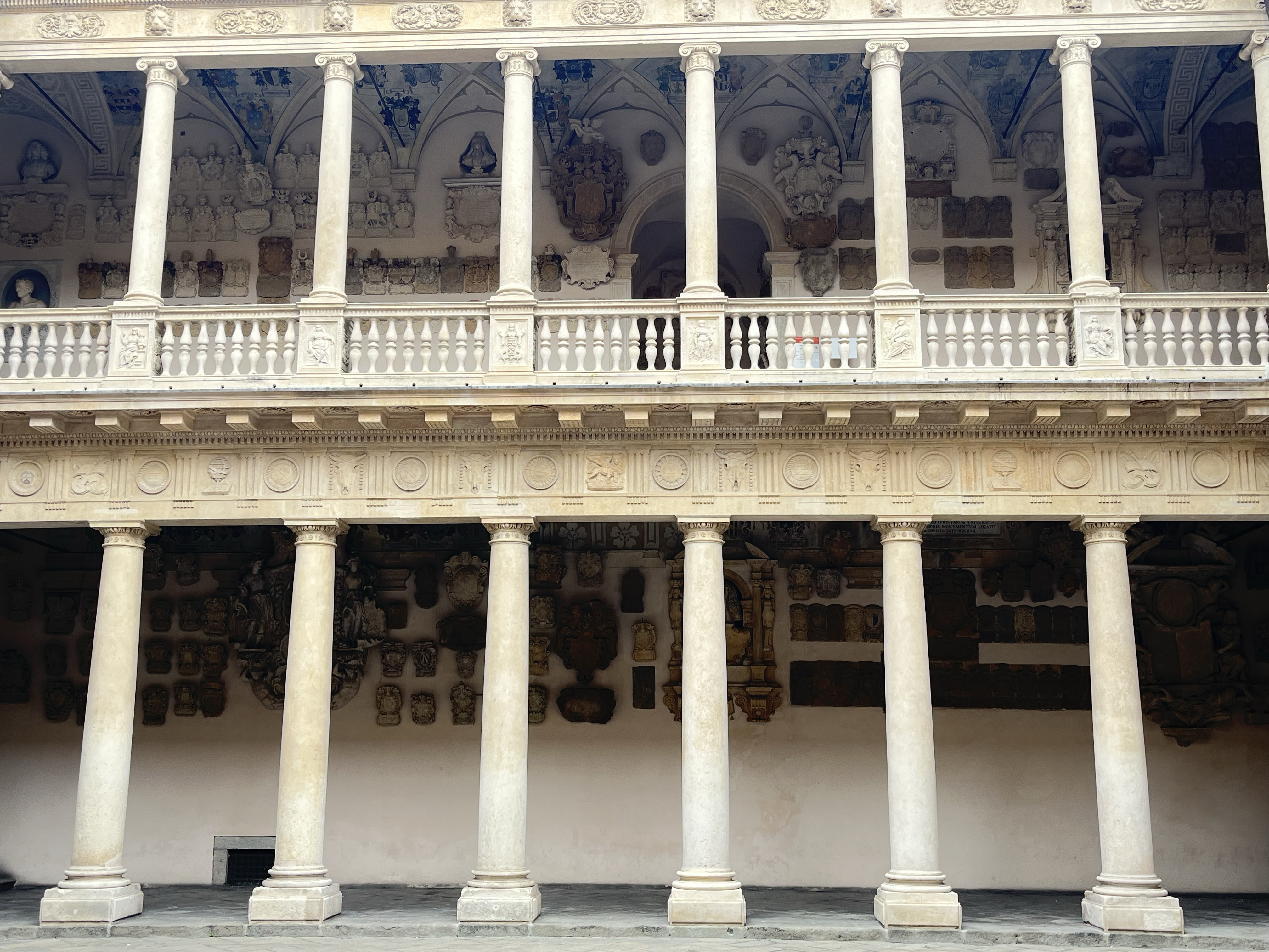 Family coat of arms museum