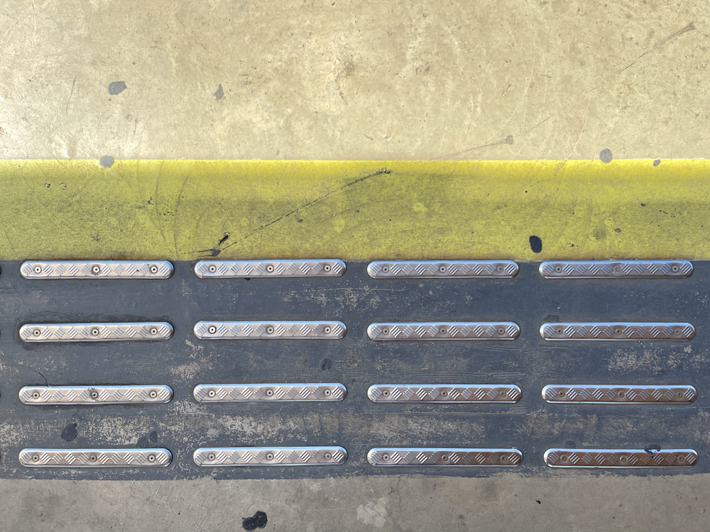 train platform_001