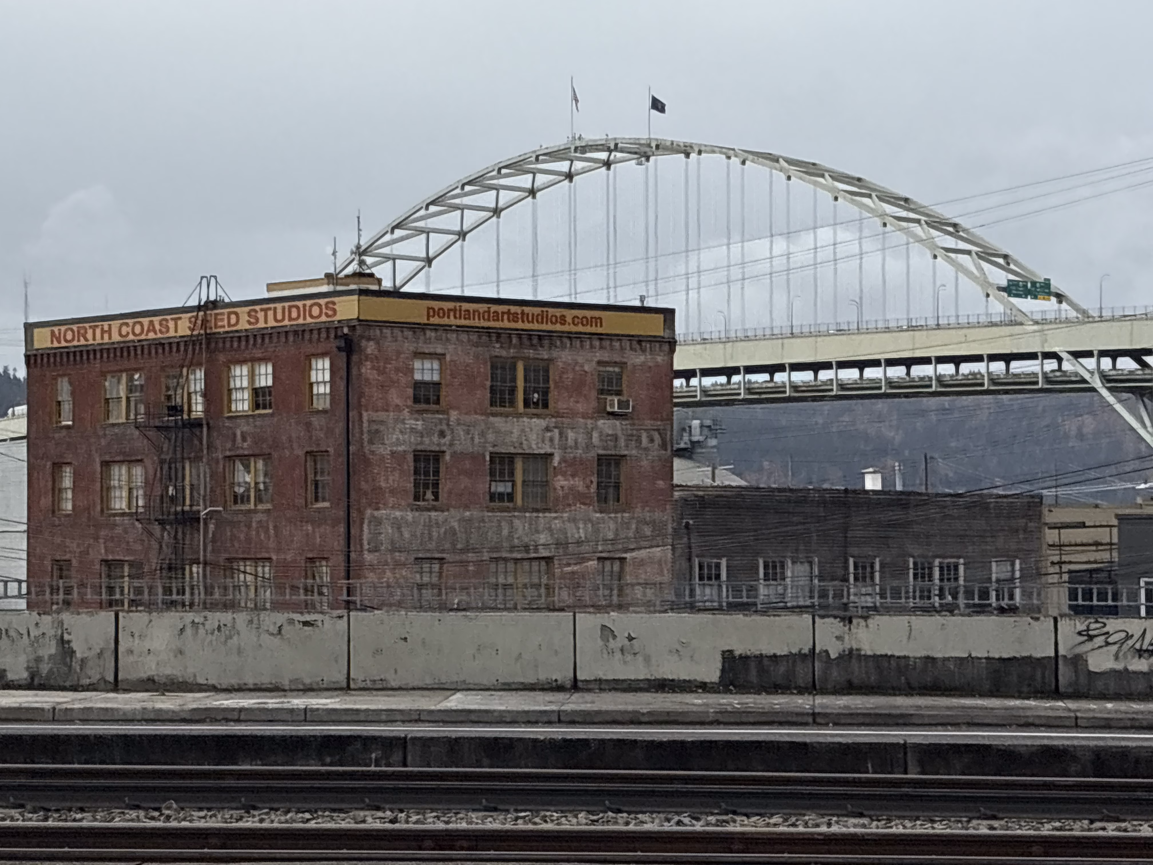  <abandoned> art dreams 