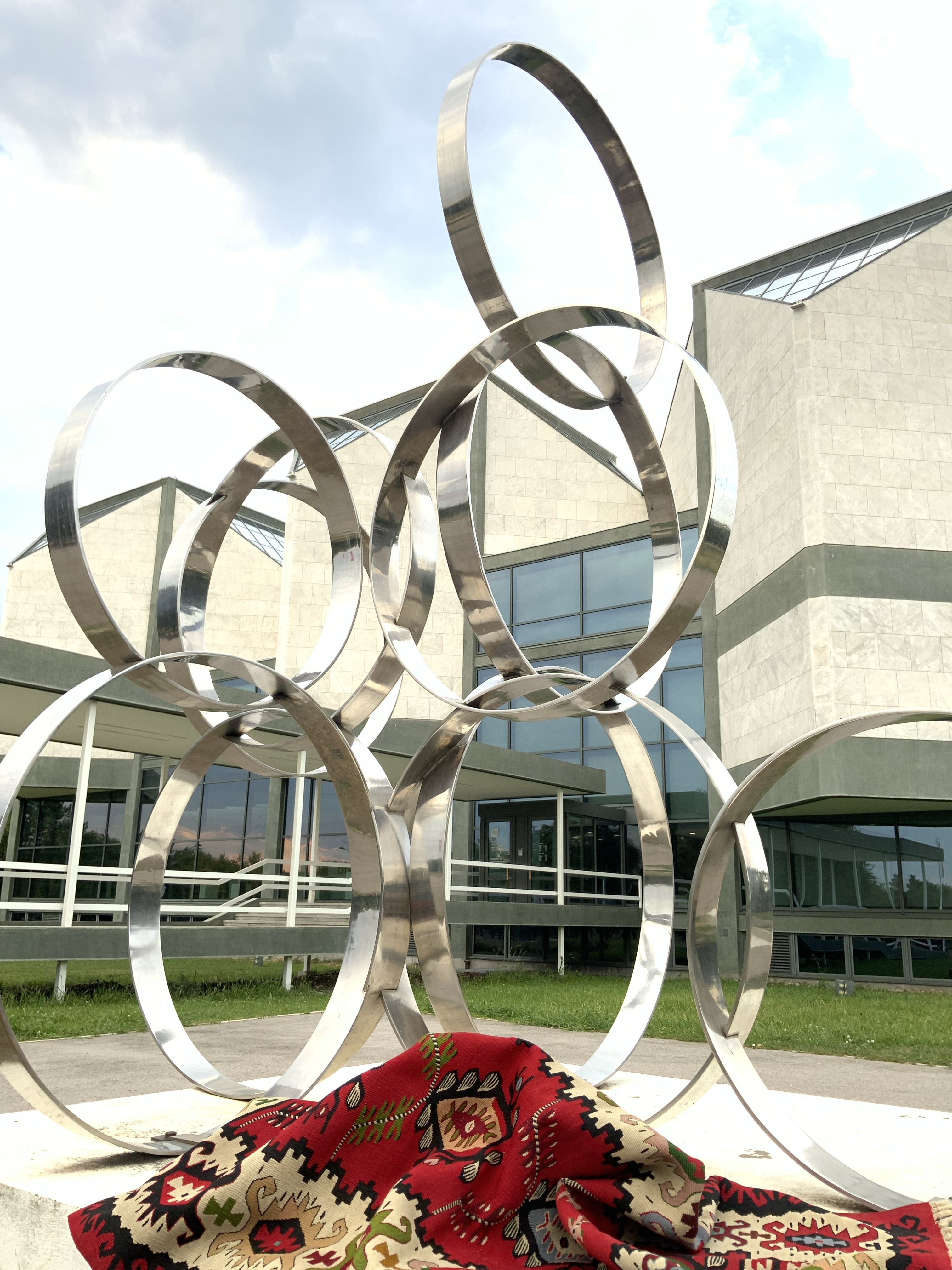 Circullation in Space 1