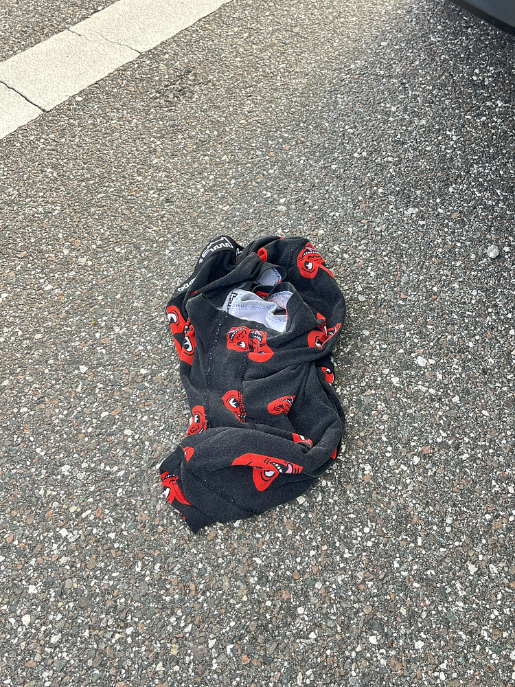 You Dropped Your Shorts!