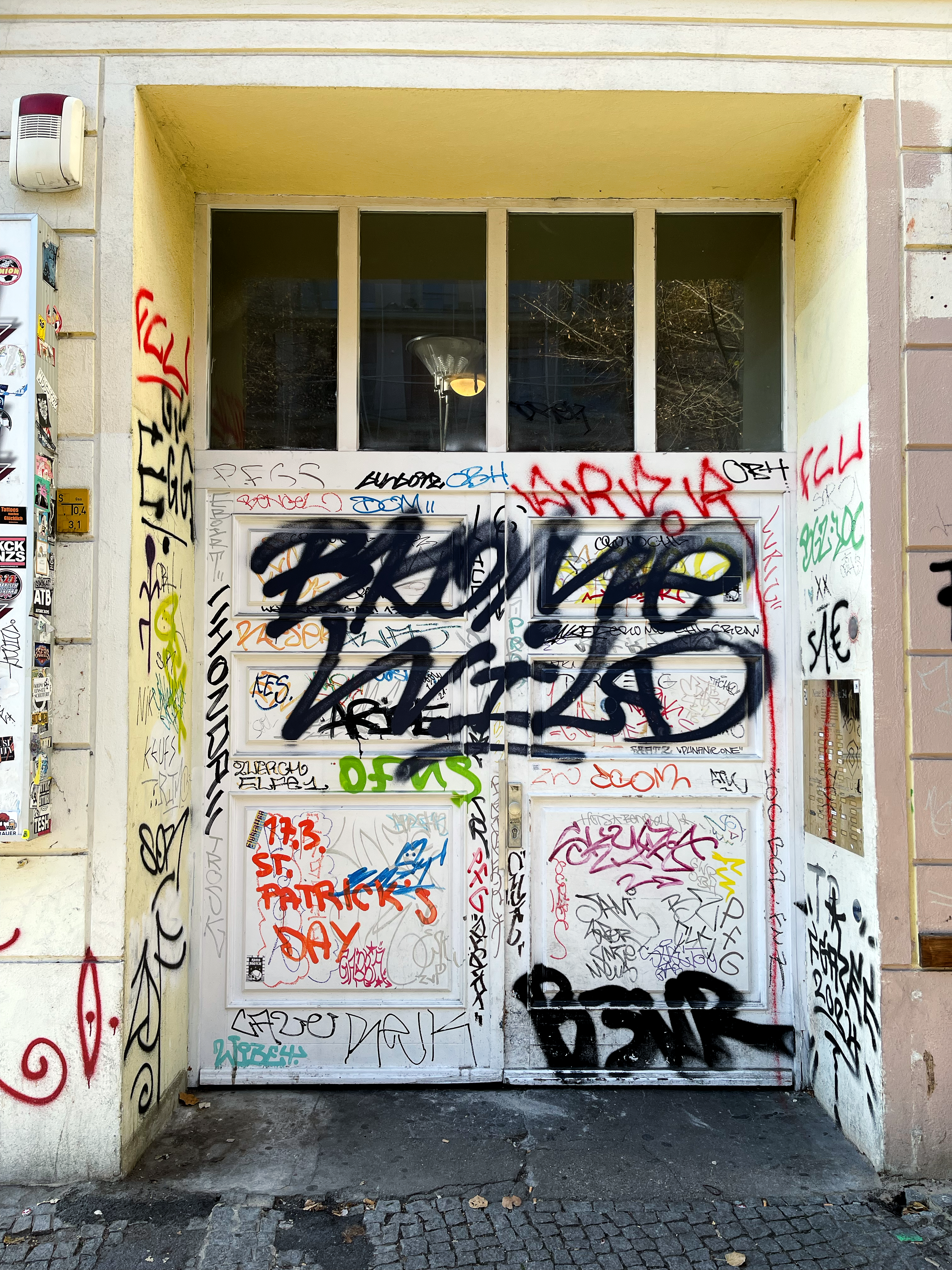 Doorways of East Berlin_1